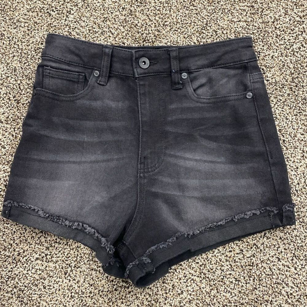 KENDALL+KYLIE 25 Drifter Black Denim High Rise Jean Short 2.5” Kardashian Grunge